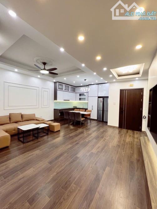 NHÀ ĐẸP Ở NGAY BÁN CHUNG CƯ TRUNG VĂN NAM TỪ LIÊM LÔ GÓC ÔTÔ ĐỖ CỬA FULL ĐỒ 8,1TỶ 120m - 3