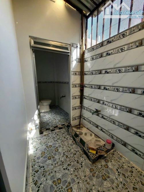 Cần tiền bán gấp căn nhà 109m2 ở phía sau chợ Ba Bầu - Hóc Môn. giá 750 triệu. - 3