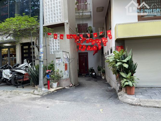 ĐỒNG CỔ – THỤY KHUÊ – NHÀ ĐẸP 5 TẦNG - DÂN XÂY TÂM HUYẾT – TẶNG NỘI THẤT – GẦN HỒ TÂY