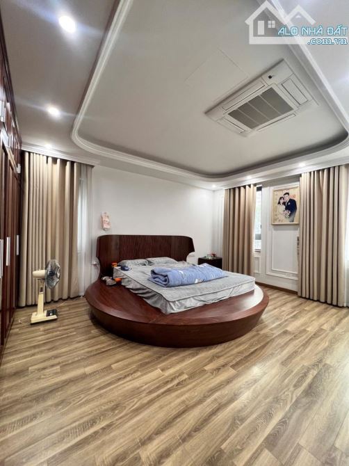 TOÀ MẶT PHỐ-LÔ GÓC-VIEW HỒ-QUAN NHÂN-125Mx8TẦNG-MẶT TIỀN 8M-45TỶ