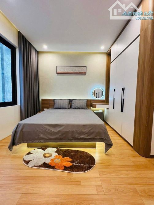 Tòa nhà 5 tầng dòng tiền ,vị trí rất đẹp phố Nguyễn Khang Cầu giấy , 12.9 tỷ.