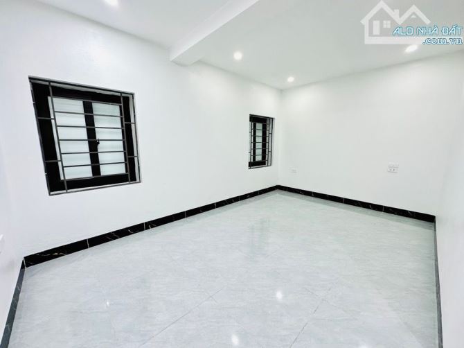 SIÊU PHẨM NGHI TÀM – 40M2 - Ô TÔ ĐỖ CỬA – 2 MẶT NGÕ Ô TÔ – KINH DOANH - NHỈNH 4 TỶ