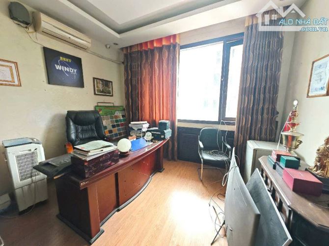 Bán nhà Lạc Long Quân - Võ chí công, Hơn 18 tỷ, 60m, ngõ thông ô tô tránh, dừng đỗ