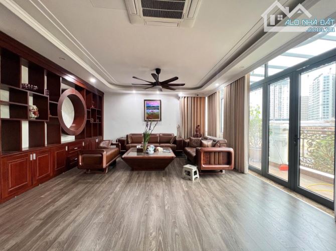 TOÀ MẶT PHỐ-LÔ GÓC-VIEW HỒ-QUAN NHÂN-125Mx8TẦNG-MẶT TIỀN 8M-45TỶ