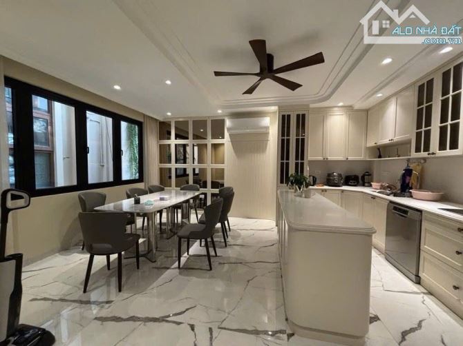 PHỐ VIP TRIỆU VIỆT VƯƠNG 53m2,MT 7,3m-THANG MÁY-GẦN OTO