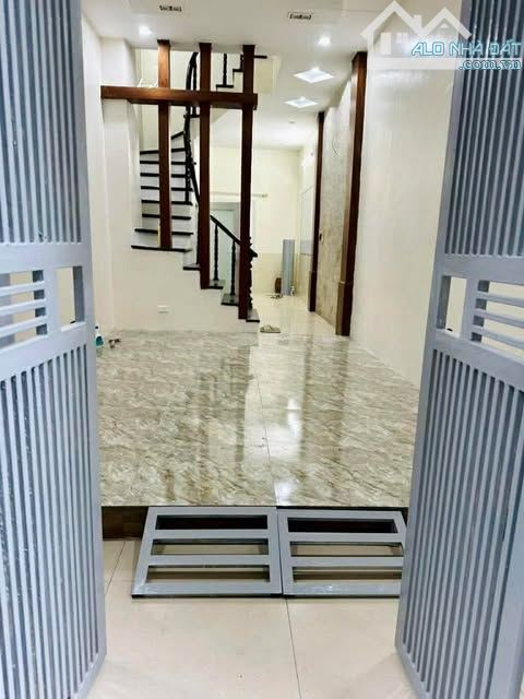 LÔ GÓC NGAY PHỐ HỒ TÙNG MẬU - CẦU GIẤY 8.8 Tỷ