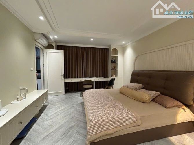 PHỐ VIP TRIỆU VIỆT VƯƠNG 53m2,MT 7,3m-THANG MÁY-GẦN OTO