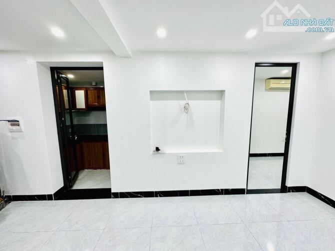 SIÊU PHẨM NGHI TÀM – 40M2 - Ô TÔ ĐỖ CỬA – 2 MẶT NGÕ Ô TÔ – KINH DOANH - NHỈNH 4 TỶ