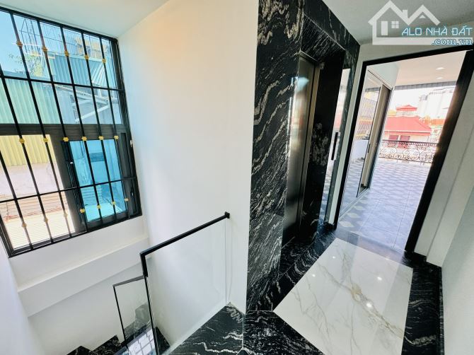 Nhà Mới Thang Máy : 60m2 - 6Tầng - 7ngủ khép kín - Ngõ Thông Trần Khát Chân - Bạch Mai