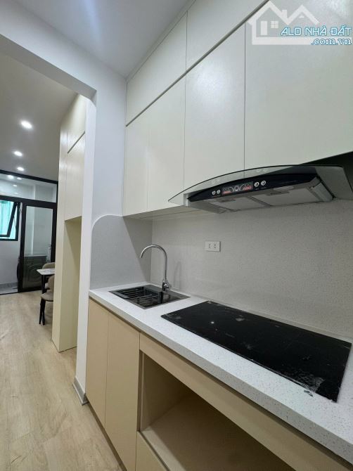 Bán Tòa Dòng Tiền Nguyễn Thị Định Lô Góc Ô Tô 7 Tầng 24 Căn Hộ Cao Cấp Tầng 1 Kinh Doanh