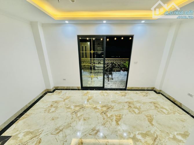 Bán nhà mặt phố Trần Đại Nghĩa : 48m2 -7Tầng - 5phòng - vừa ở vừa Kinh doanh