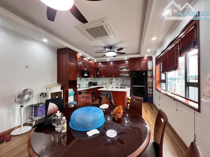 TOÀ MẶT PHỐ-LÔ GÓC-VIEW HỒ-QUAN NHÂN-125Mx8TẦNG-MẶT TIỀN 8M-45TỶ