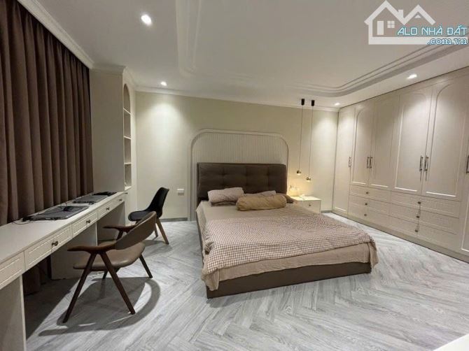 PHỐ VIP TRIỆU VIỆT VƯƠNG 53m2,MT 7,3m-THANG MÁY-GẦN OTO