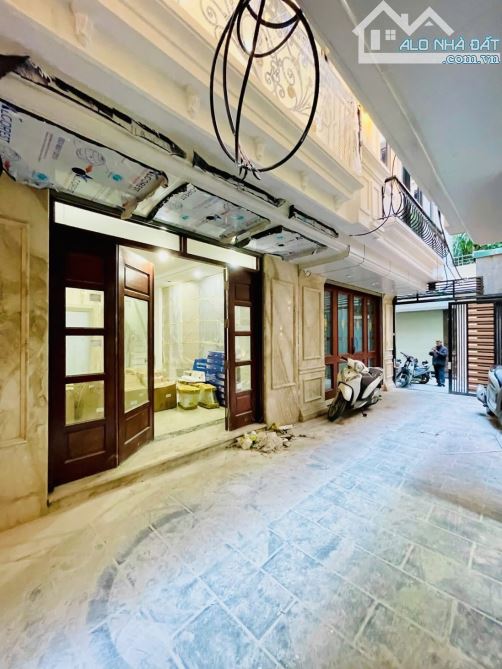 BÁN NHÀ BÀ TRIỆU HAI BÀ TRƯNG - 40M 5T MT 4.5M - NGÕ THÔNG NHÀ MỚI THANG MÁY GẦN VINCOM