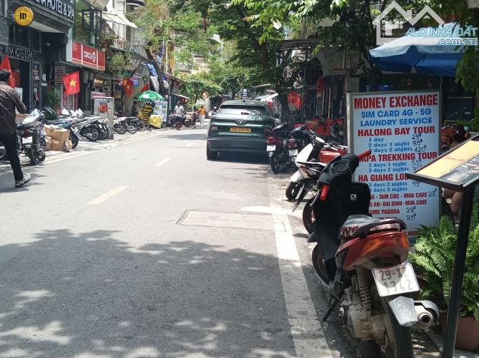 Bán Nhà mặt phố Hàng Buồm 422m2 * 2 Tầng, MT 14.5m, Giá 210 tỷ