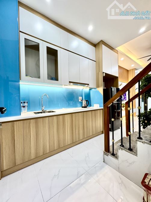 Trương Định 30M 4T dân xây, 4.6 tỷ full nội thất, 20m ra phố ô tô dừng đỗ kinh doanh