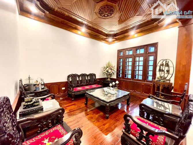 Siêu phẩm oto tránh Trường Chinh, sát phố, KD, 2 thoáng, dân xây vuông đẹp 44m*5T