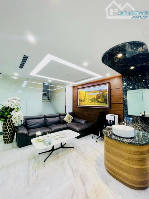 DT1.2 tỷ/n! Toà VP 10T thang máy Xã Đàn, ngõ thông oto, KD, 2 thoáng, full nội thất ở 108m