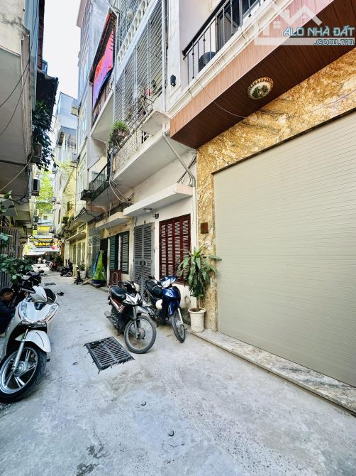 10.5 TỶ-PHÂN LÔ Ô TÔ ĐỖ CỬA-HỒNG MAI-BẠCH MAI-THANH NHÀN-HBT