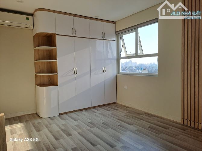 BAN CƠ YẾU CHÍNH PHỦ – CĂN GÓC 124.7M2, 3PN, 2WC, TẦNG TRUNG – VIEW HỒ – 12.1 TỶ