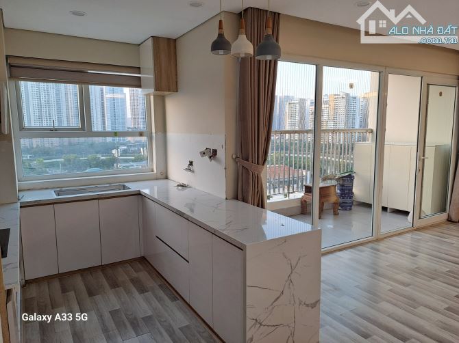 BAN CƠ YẾU CHÍNH PHỦ – CĂN GÓC 124.7M2, 3PN, 2WC, TẦNG TRUNG – VIEW HỒ – 12.1 TỶ