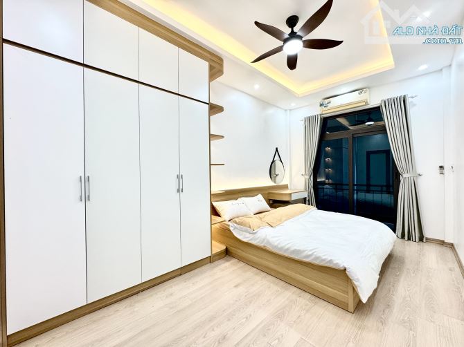 Trương Định 30M 4T dân xây, 4.6 tỷ full nội thất, 20m ra phố ô tô dừng đỗ kinh doanh