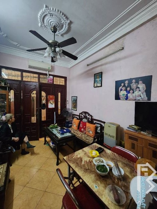 Trần Quốc Toản_Bà Triệu – 5 tầng 35m chỉ 13.5 tỷ - NGÕ NÔNG THẲNG, LÔ GÓC MẶT TIỀN RỘNG TH