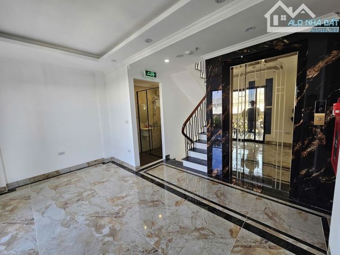 NHÀ HAI BÀ TRƯNG MỚI ĐẸP 40m2 x 6 Tầng Thang Máy 14 tỷ