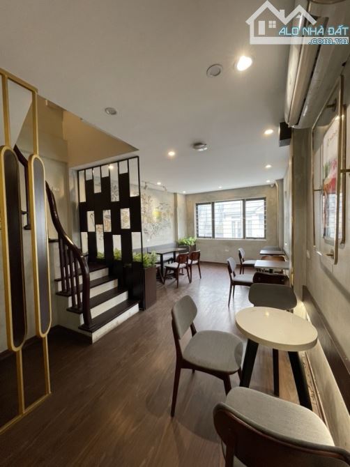 Bán nhà mặt phố hai bà trưng 5 Tầng giá hơn 10 Tỷ