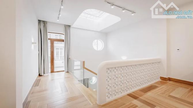 BÁN NHÀ PHỐ PHÚ THƯỢNG, NGÕ RỘNG, NỘI THẤT ĐẲNG CẤP, SANG TRỌNG, 60M, 10,5 TỶ