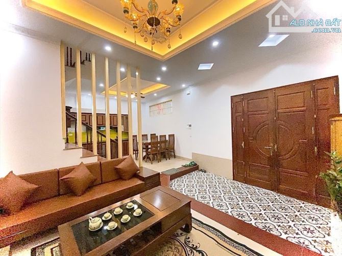 BÁN NHÀ HÀNG XÓM LOUIS CITY ĐẠI MỖ - MẶT TIỀN KHỦNG - OTO ĐỖ CỬA- NỘI THẤT VIP-NHỈNH 11 TỶ