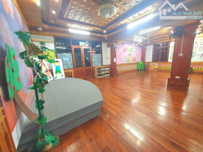 BIỆT THỰ 310 M KHU ĐÔ THỊ DỊCH VỌNG CẦU GIẤY, 4 TẦNG THANG MÁY, PHÁP LÝ SẠCH, 95 TỶ