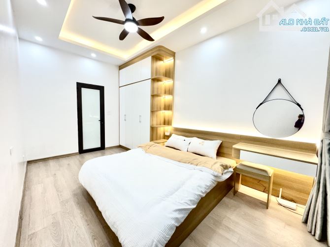 Trương Định 30M 4T dân xây, 4.6 tỷ full nội thất, 20m ra phố ô tô dừng đỗ kinh doanh