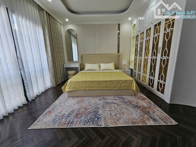 NHÀ HAI BÀ TRƯNG MỚI ĐẸP 40m2 x 6 Tầng Thang Máy 14 tỷ