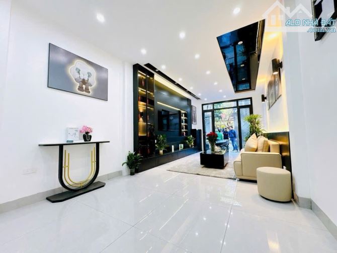 MINH KHAI_CẦU VĨNH TUY_LĨNH NAM. VỊ TRÍ VÀNG Ô TÔ ĐỖ CỬA