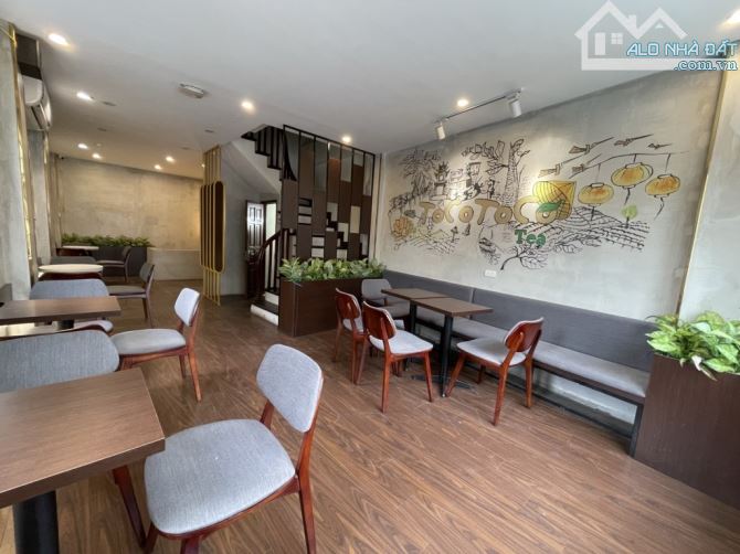 Bán nhà mặt phố hai bà trưng 5 Tầng giá hơn 10 Tỷ