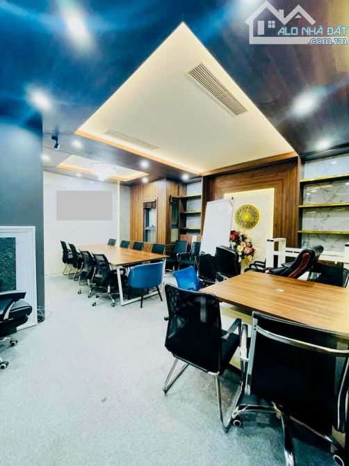 DT1.2 tỷ/n! Toà VP 10T thang máy Xã Đàn, ngõ thông oto, KD, 2 thoáng, full nội thất ở 108m