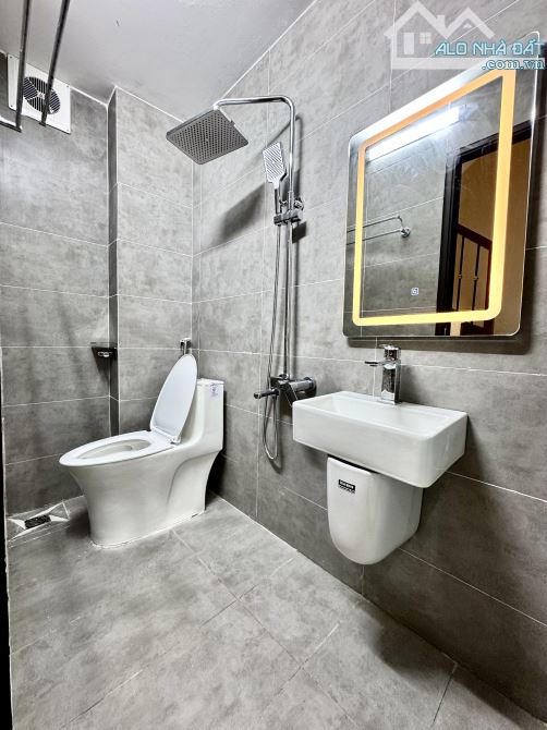 Trương Định 30M 4T dân xây, 4.6 tỷ full nội thất, 20m ra phố ô tô dừng đỗ kinh doanh