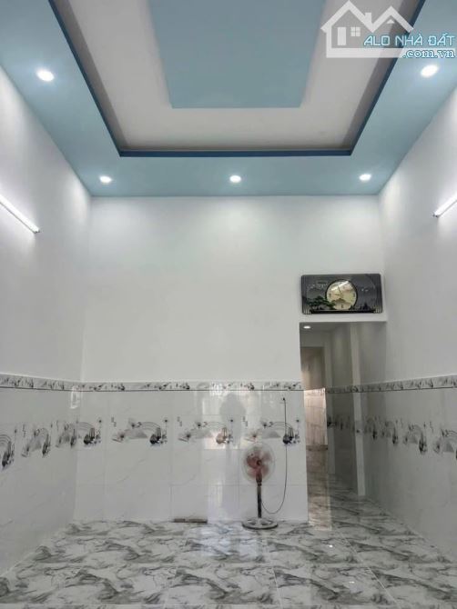 Bán nhà Hóc Môn - 50m2(6mx8.3m) - đường Nhựa 4m, sổ hồng riêng, full thổ cư. Chỉ 2tỷ5 - 4