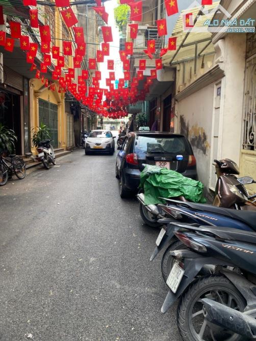 Siêu phẩm oto tránh Trường Chinh, sát phố, KD, 2 thoáng, dân xây vuông đẹp 44m*5T