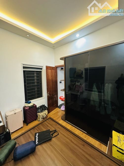 10.5 TỶ-PHÂN LÔ Ô TÔ ĐỖ CỬA-HỒNG MAI-BẠCH MAI-THANH NHÀN-HBT