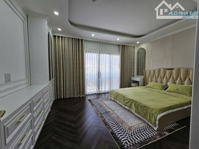 Mặt Phố Đại La, Vỉa hè Kinh Doanh, Xây mới 7 thang máy, diện tích 41m, mt 5m, Giá 29.5 tỷ.