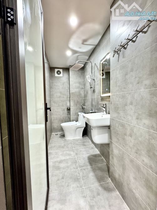 Trương Định 30M 4T dân xây, 4.6 tỷ full nội thất, 20m ra phố ô tô dừng đỗ kinh doanh