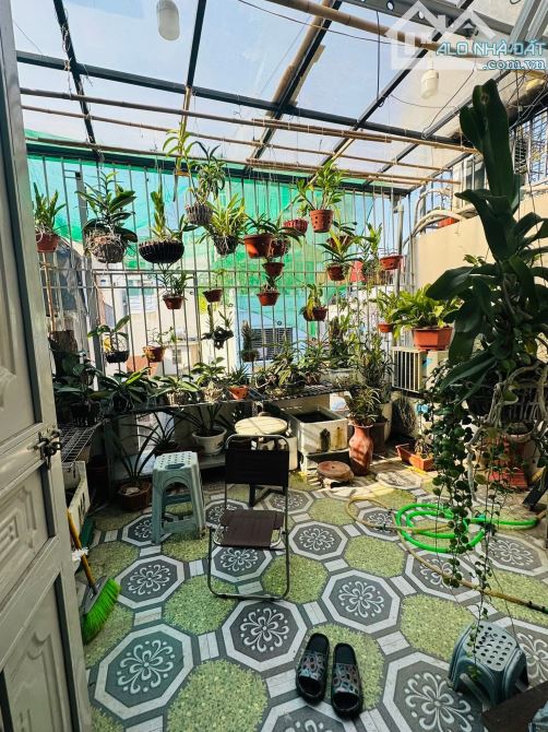 Nhà đẹp Vũ Tông Phan, 30m ra Phố, ngõ rộng thoáng, full nội thất xịn, 38m2 sổ. Giá 10.3 tỷ