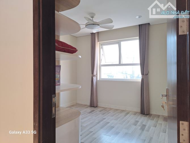 BAN CƠ YẾU CHÍNH PHỦ – CĂN GÓC 124.7M2, 3PN, 2WC, TẦNG TRUNG – VIEW HỒ – 12.1 TỶ