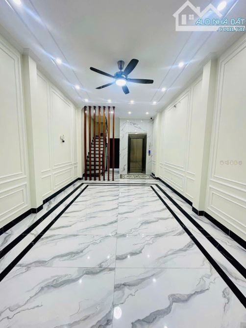 BÁN GẤP NHÀ PHỐ XUÂN THUỶ, CẦU GIẤY - DT 52m² - 7 TẦNG - THANG MÁY - Ô TÔ ĐỖ CỬA