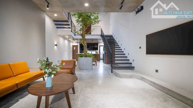 BÁN NHÀ PHỐ VỆ HỒ THIẾT KẾ ĐỘC ĐÁO, NHIỀU ÁNH SÁNG, GẦN HỒ TÂY, Ô TÔ, 14,9 TỶ