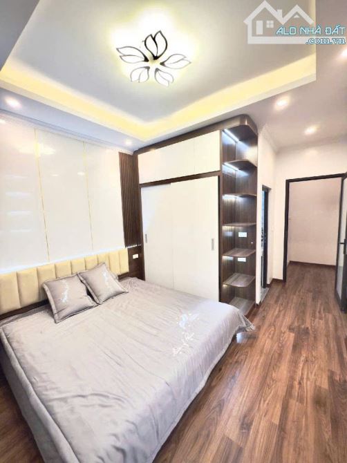 33m² – Nhà 5 tầng Bạch Đằng chỉ 7.49 tỷ – Khu siêu hiếm nhà bán, tiện ích bủa vây