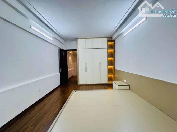 Bán nhà Tam Trinh, Hoàng Mai, 35m2 x 5 tầng, Giá 7.35 tỷ( ctl).