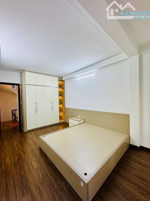 Bán nhà Tam Trinh, Hoàng Mai, 35m2 x 5 tầng, Giá 7.35 tỷ( ctl).